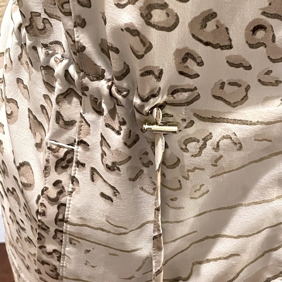 Chico’s Zenergy Animal Foil Vest - Picture 3 of 7